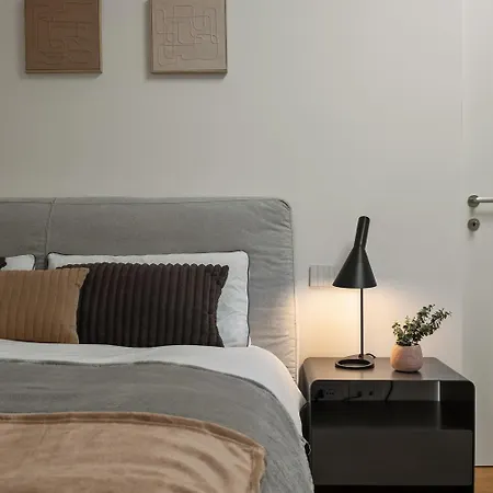아파트 The Golden Duo Two Luxury Units In One Building By Aura Luxury Collection *